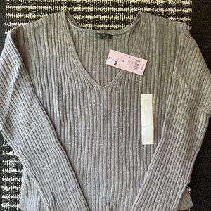 Wild fable sweater size small